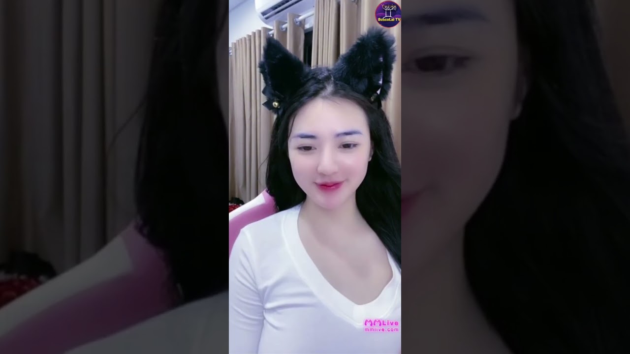 Clip bé Vy Baby live app show hàng CỰC HOT ngực căng mọng bím nhiều lông