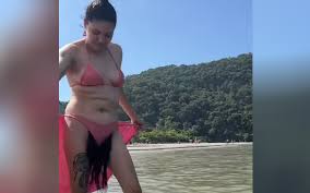 Clip thời trang Bikini tắm biển kiểu mới chăng???
