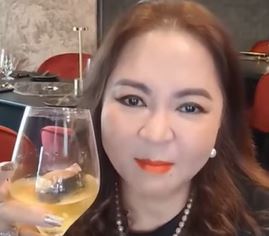 Clip bà Nguyễn Phương Hằng Livestream mới nhất hôm nay | 'Tao không có gì ngoài tiền với thời gian'