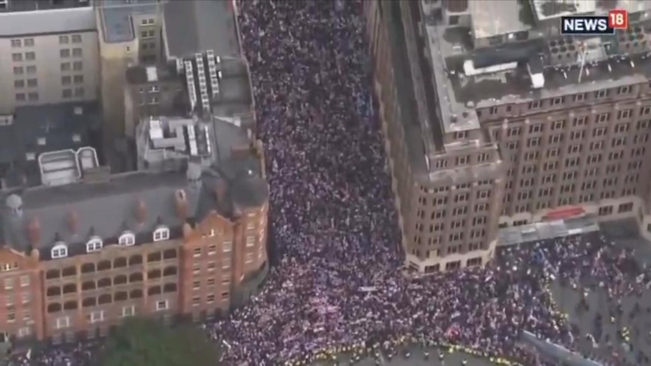 BREAKING VIDEO: Massive crowds in London for a 'Unite the Kingdom' rally
