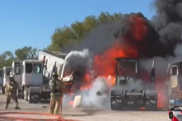 BREAKING VIDEO: 2 dead in fiery plane crash near Texas airfield