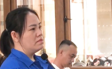 Tuyên án tử hình bị cáo Nguyễn Thị Bích Hồng đầu độc 4 người thân bằng Xyanua