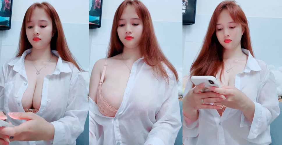 Clip em nữ học sinh áo trắng vừa đi học về là vào phòng Live stream luôn