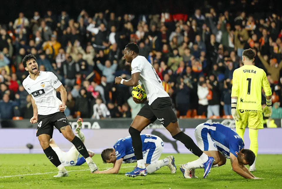 Valencia 3-2 Alaves Full Highlights | La Liga | 2026.03.08