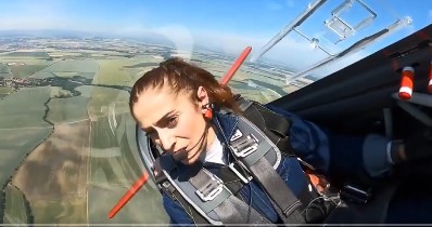 Pilot Survives Terrifying Mid-Air Canopy Failure During Aerobatic Flight