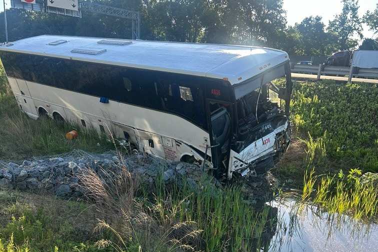 BREAKING: 5 Dead, 44 Injured in Virginia Bus Crash as Authorities Review Driver Records