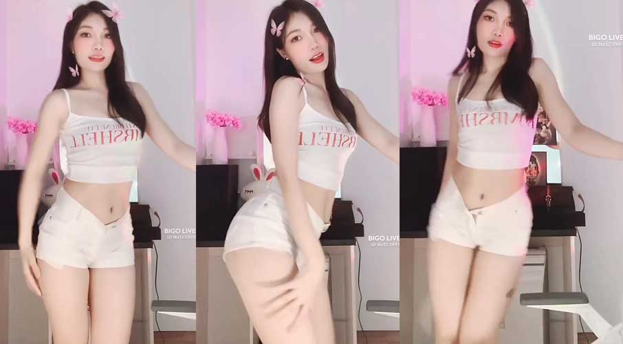 Full live hot girl Na Iu Bigo Live nhảy sexy