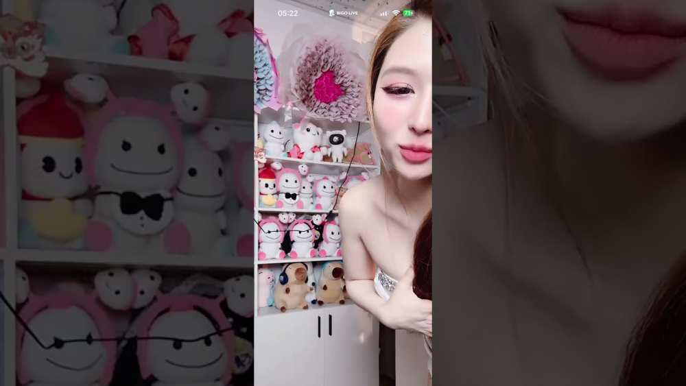 Hot girl MMLive Ni Bany hot dance sexy máu lửa