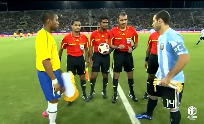 🐐 Messi Humiliates Legends! Showing His Class Against Ronaldinho & Neymar in 2010 🔥