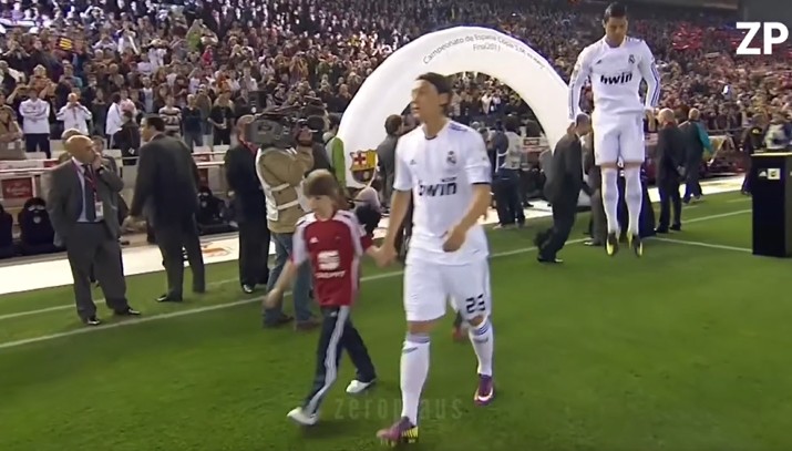 FULL VIDEO The Day Cristiano Ronaldo Single-Handedly Destroyed Lionel Messi & Pep Guardiola 🐐⚽🔥