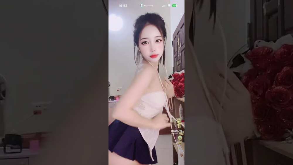 Full clip hot girl Lucky MMLive Sexy uốn éo mân mê nứng cac