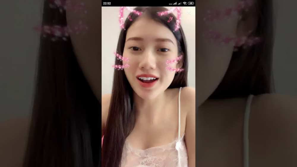 Gái xinh teen mặc áo 2 dây LIVE SHOW BIGO