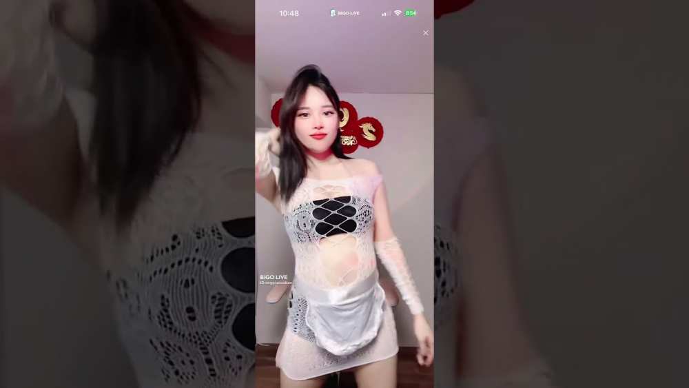 Hot girl tiktoker Mina Bigo Dance Sexyyy HOT