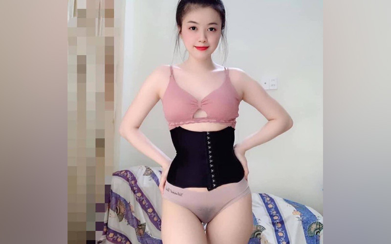 Ảnh nóng Gái Xinh Việt show hàng lộ bướm lông rậm