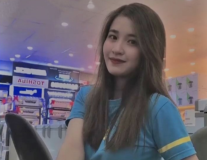 Gái hư xinh cute show hàng đẹp