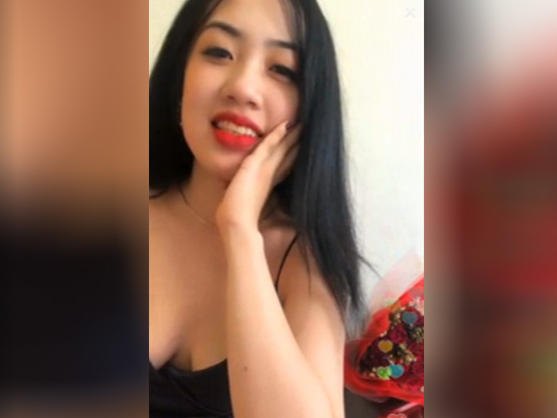Clip Gái Xinh Bigo Live Thả Rông Vếu Cực XINH Cực Cute