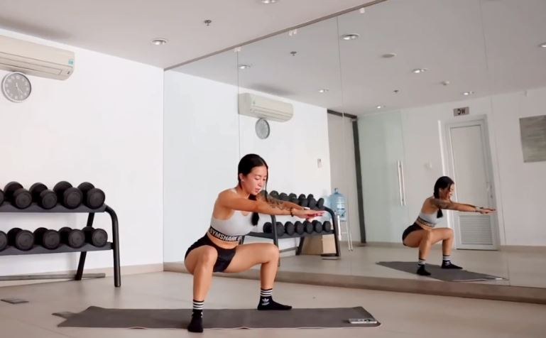 Hướng dẫn Squat Cardio đúng kỹ thuật giúp body săn chắc