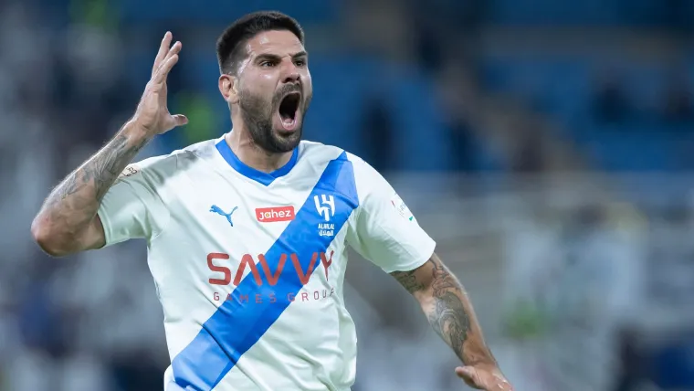 Al Raed vs Al Hilal 0-4: Mitrovic khai bàn, Al-Dawsari, Al-Hamdan vùi dập đối thủ, Milinkovic Savic, Gonzalez nhận thẻ đỏ