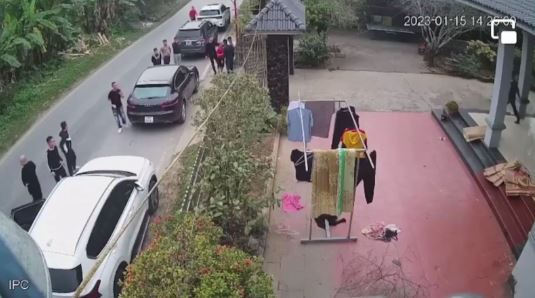 Xôn xao đoạn clip xã hội đen đi đòi nợ Yên Bái, nhưng hành hung nhầm người nhà bên hàng xóm