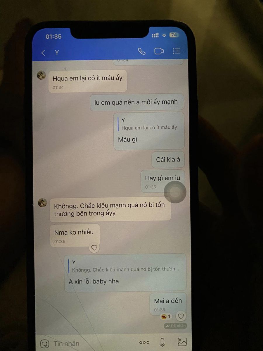 Bóc phốt tin nhắn ngoại tình như truyện sex, Chuyện sex ngoại tình, Loạt tin nhắn chồng ngoại tình với tiểu tam như chuyện sex, Bóc phốt tin nhắn ngoại tình ở Hải Phòng, Bóc phốt tiểu tam giật chồng ở Hải Phòng, Hình ảnh tin nhắn ngoại tình của tiểu tam với chồng người khác, Bóc phốt tin nhắn chát sex của tiểu tam và chồng người khác, Gái xinh ngoại tình chat sex, Tin nhắn Lòng Xào Dưa 30K NÓNG như Truyện Sex, Tin nhắn ngoại tình như truyện sex của tiểu tam, Nội dung tin nhắn Lòng Xào Dưa 30K, Lòng Xào Dưa 30K chê vợ của tình nhân lười xôn xao Facebook, Chân dung cô gái bán xăng ngoại tình, Cô bán xăng ngoại tình, Nhân viên sở tài chính ngoại tình, Nhân viên sở tài chính ở Hải Phòng ngoại tình, Cô gái làm ở sở tài chính ở Hải Phòng ngoại tình, Facebook em Phạm Phương Linh, Facebook Linh Phạm Hải Phòng, Phạm Phương Linh 98 Hải Phòng
