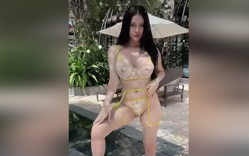 Clip Pong Kyubi Bikini Sexy