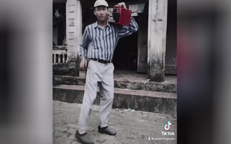 Clip điệu nhẩy thập niên 90 làm nên thương hiệu