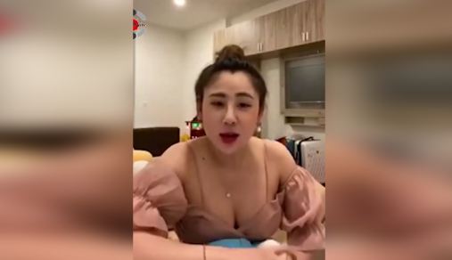 Xem Clip Gái Xinh 18 kể chuyện sex lên đỉnh CỰC DÂM