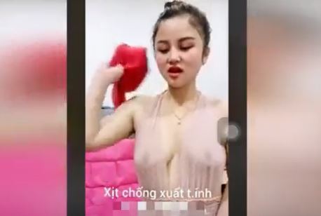 Clip Hot Girl Cute mặc Váy Ngủ Sexy Lộ Nhũ Hoa Gợi Cảm