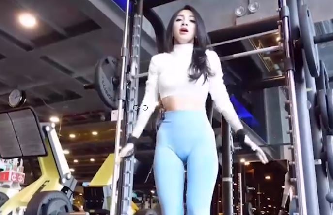 Clip Hot Girl Tập Gym Lộ Hàng Múp Cực Gợi Cảm CỰC HOT
