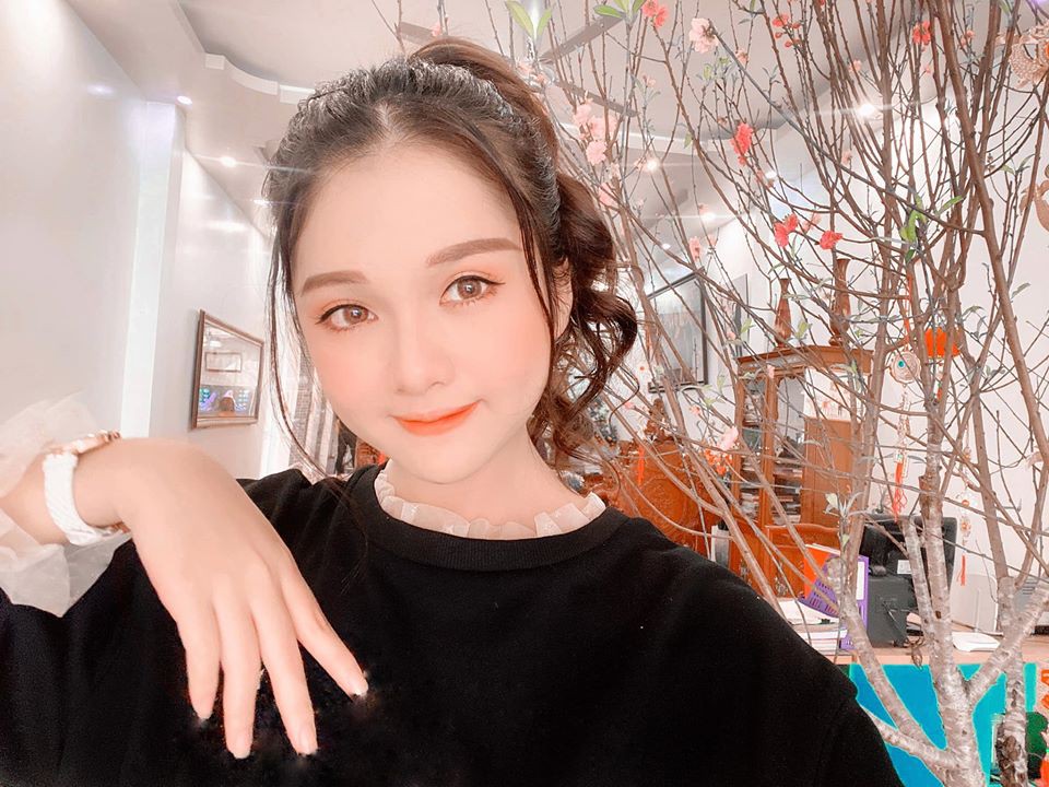 Hot girl Yên Bái Hoa Khôi Thể Thao Nguyễn Khánh Huyền không những xinh mà lại còn...